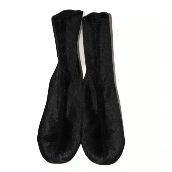 Free People Cecile Black Velvet Round Toe Ankle Boot Booties Size 41 - Picture 4 of 8